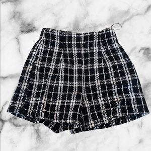 PLT BLACK & WHITE SHORTS